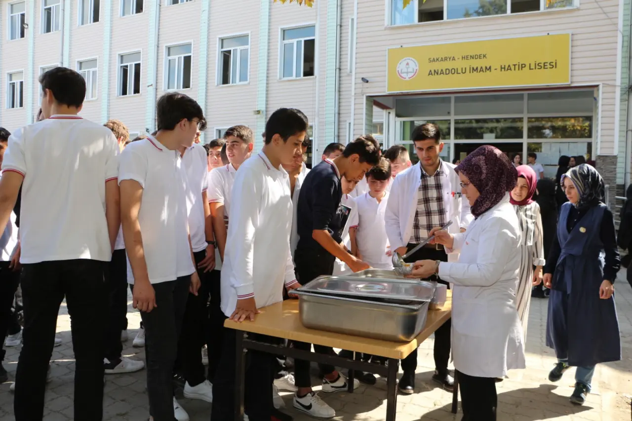 Haber: İmam Hatip Lisesinden Aşure Etkinliği - Galeri-2