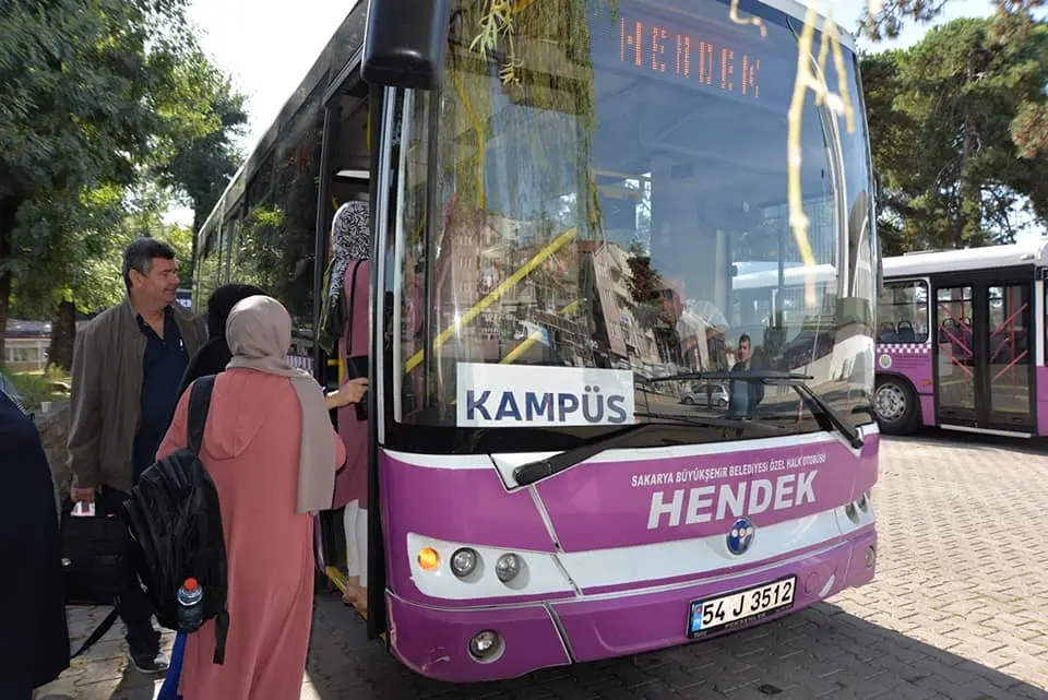Haber: Hendek Belediyesinden Öğrenci Servisleri Kaldırıldı Haberine Yanıt Geldi - Öne Çıkan