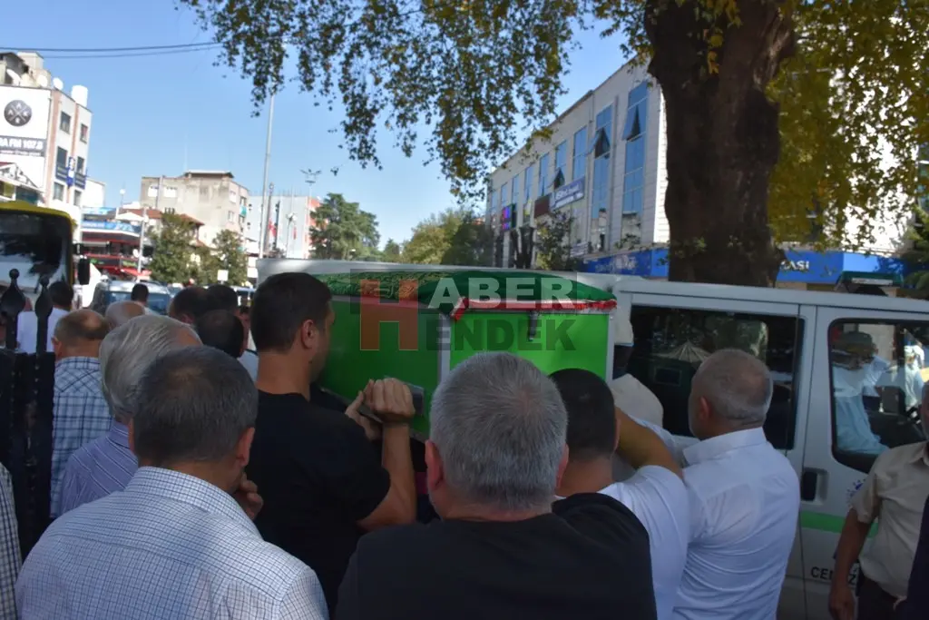 Haber: Babaoğlu’nun Teyzesi Son Yolculuğuna Uğurlandı - Galeri-3