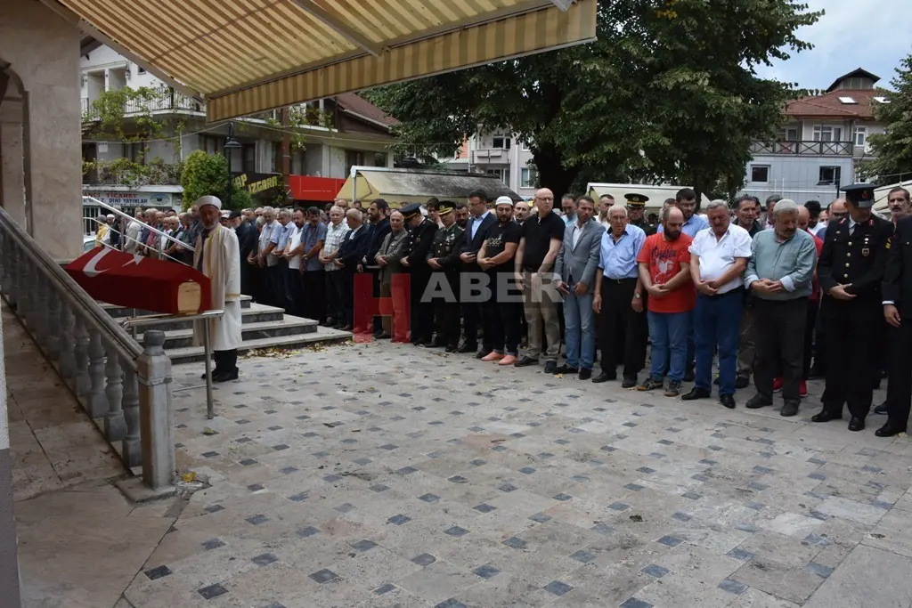 Haber: Kıbrıs Gazisi Askeri Törenle Uğurlandı - Galeri-2