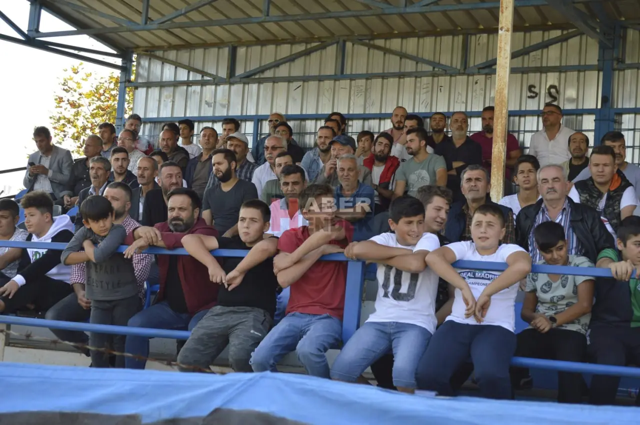Haber: Hendekspor Mücadelesinin Karşılığını Üç Puanla Aldı - Galeri-8