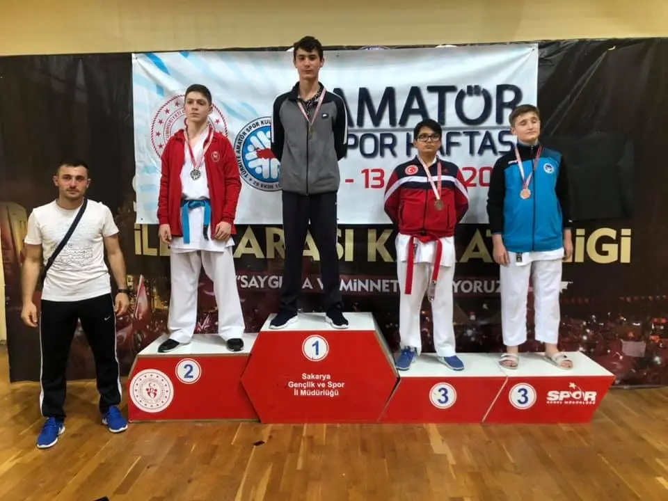 Haber: Hendekli Karatecilerden Madalya Şov - Galeri-1