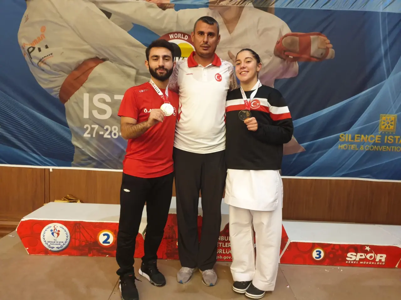 Haber: Karateciler Madalyaya Gitti - Öne Çıkan