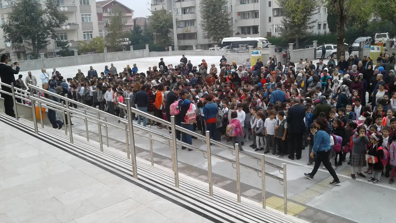 Haber: Yenimahalle Cumhuriyet İlkokulunda Eğitim Başladı - Galeri-1