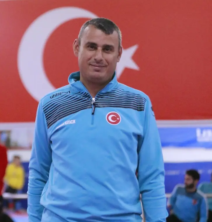 Haber: Karate Antrenörü Kayacık’tan Büyük Başarı - Öne Çıkan