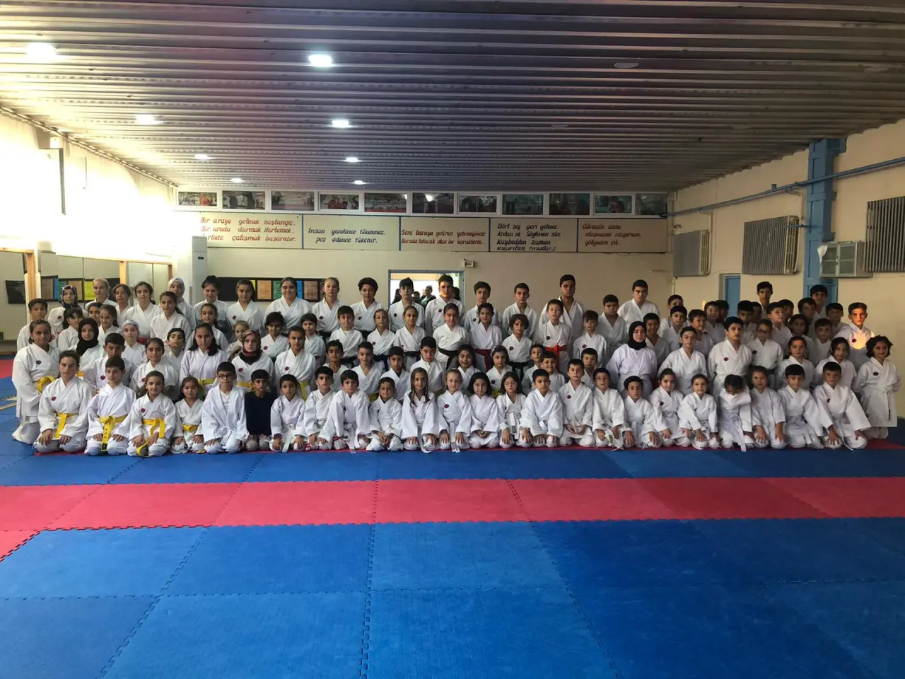 Haber: Hendek Karate Terfi Etti - Öne Çıkan