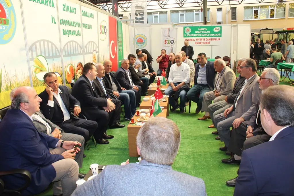 Haber: MHP’li Bülbül Hendek’te Tarım Fuarını Gezdi - Galeri-3
