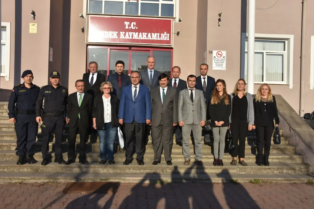 Haber: Hendek Kaymakamı Acır Göreve Başladı - Öne Çıkan