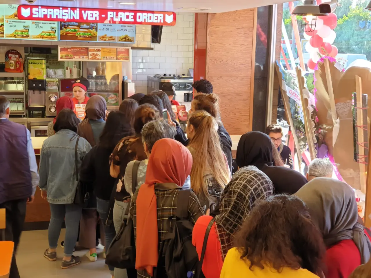 Haber: Burger Kıng Lezzet Tutkunlarının Hizmetine Açıldı - Galeri-5