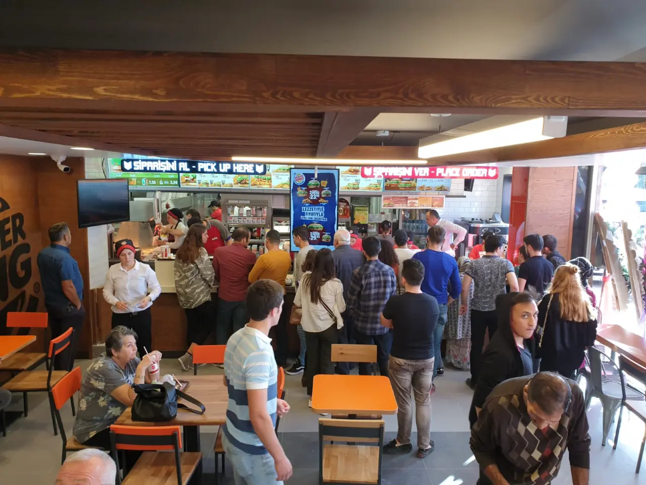 Haber: Burger Kıng Lezzet Tutkunlarının Hizmetine Açıldı - Galeri-7