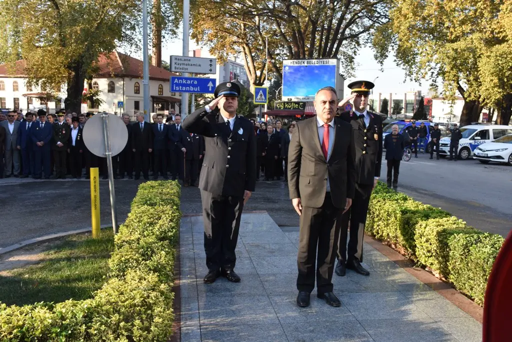 Haber: Atatürk'ü Saygıyla Andık - Galeri-1