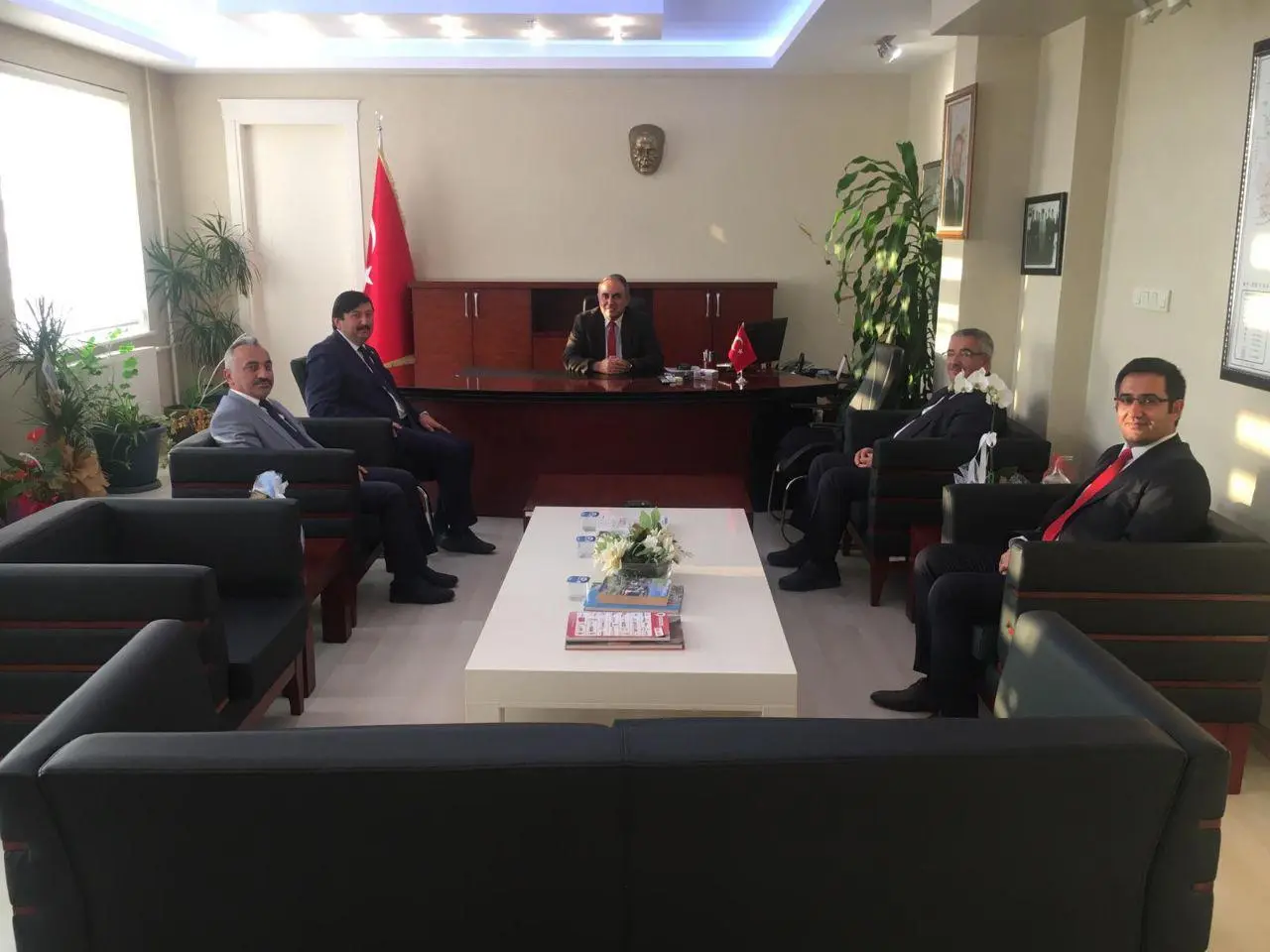 Haber: İlçe Milli Eğitimden Kaymakama Ziyaret - Öne Çıkan