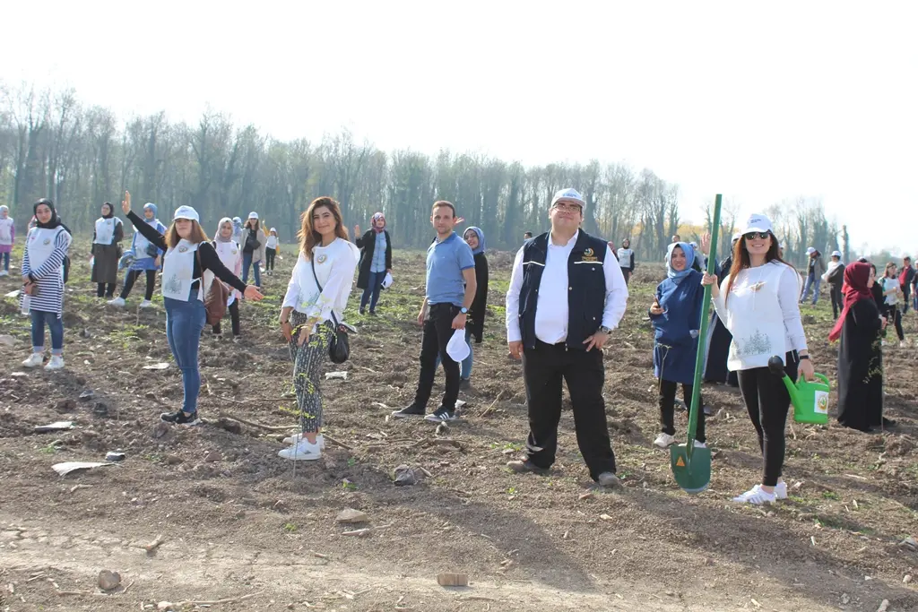 Haber: Geleceğin Ciğerlerini Diktiler - Galeri-1