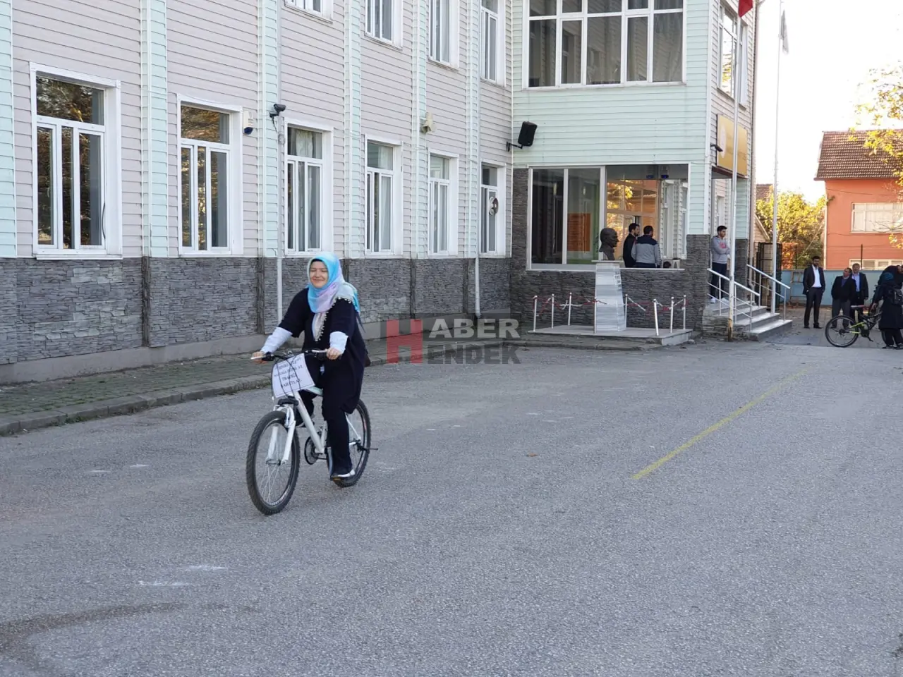 Haber: İmam Hatip Lisesi Öğretmenleri Sağlık İçin Pedal Çevirdiler - Galeri-3