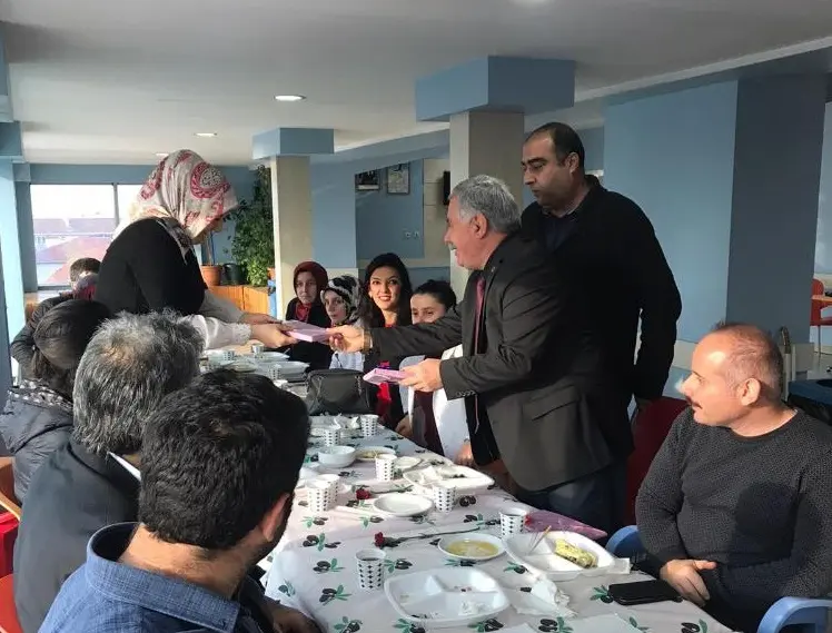 Haber: Sınav Eğitim Merkezi Öğretmenler Gününü Kutladı - Galeri-2