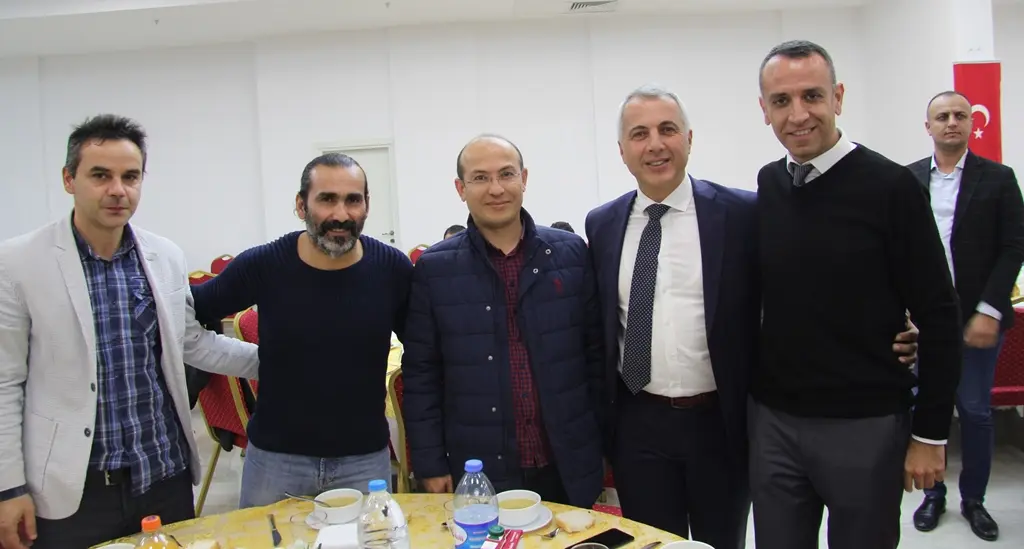 Haber: Hendek’te öğretmenlere özel kutlama - Galeri-9