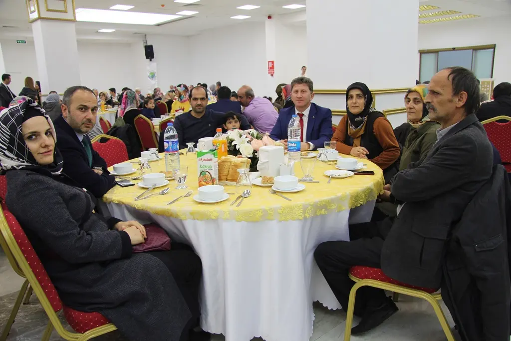Haber: Hendek’te öğretmenlere özel kutlama - Galeri-1