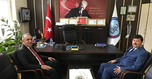 Haber: Hendek Kaymakamı Acır’dan Öğretmenler Günü Ziyaretleri - Galeri-1