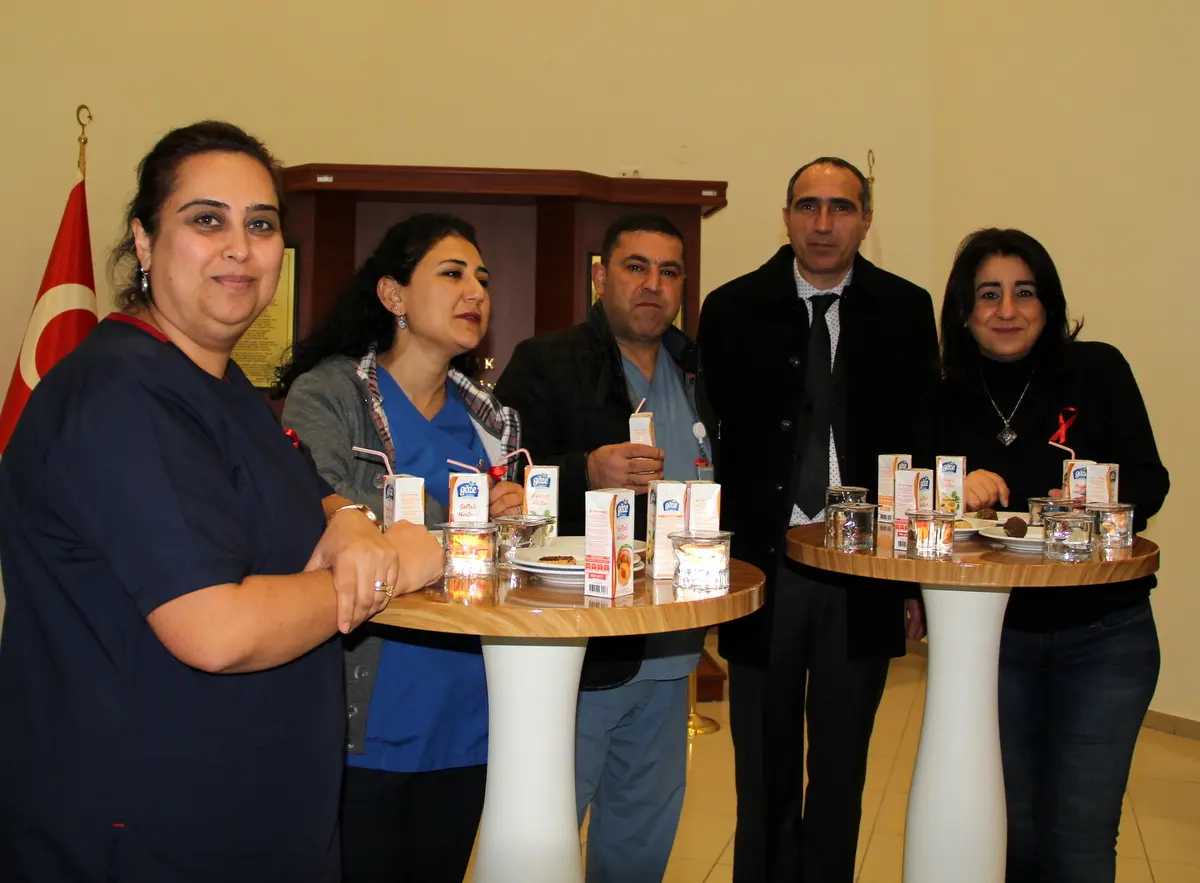 Haber: Hendek’te  Dünya Aids Gününde Sağlık Çalışanları İle Farkındalık  Konferansı - Galeri-4