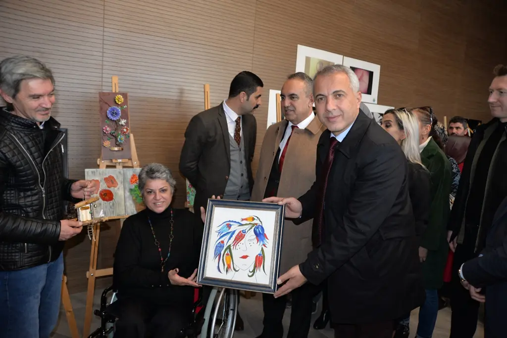 Haber: Engellere Karşı Önce Yürüyüş Sonra Sergi - Galeri-4