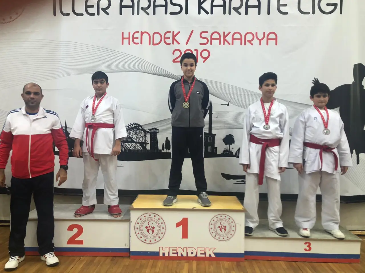 Haber: Hendekli Karateciler Madalyaya Doymuyor - Galeri-5
