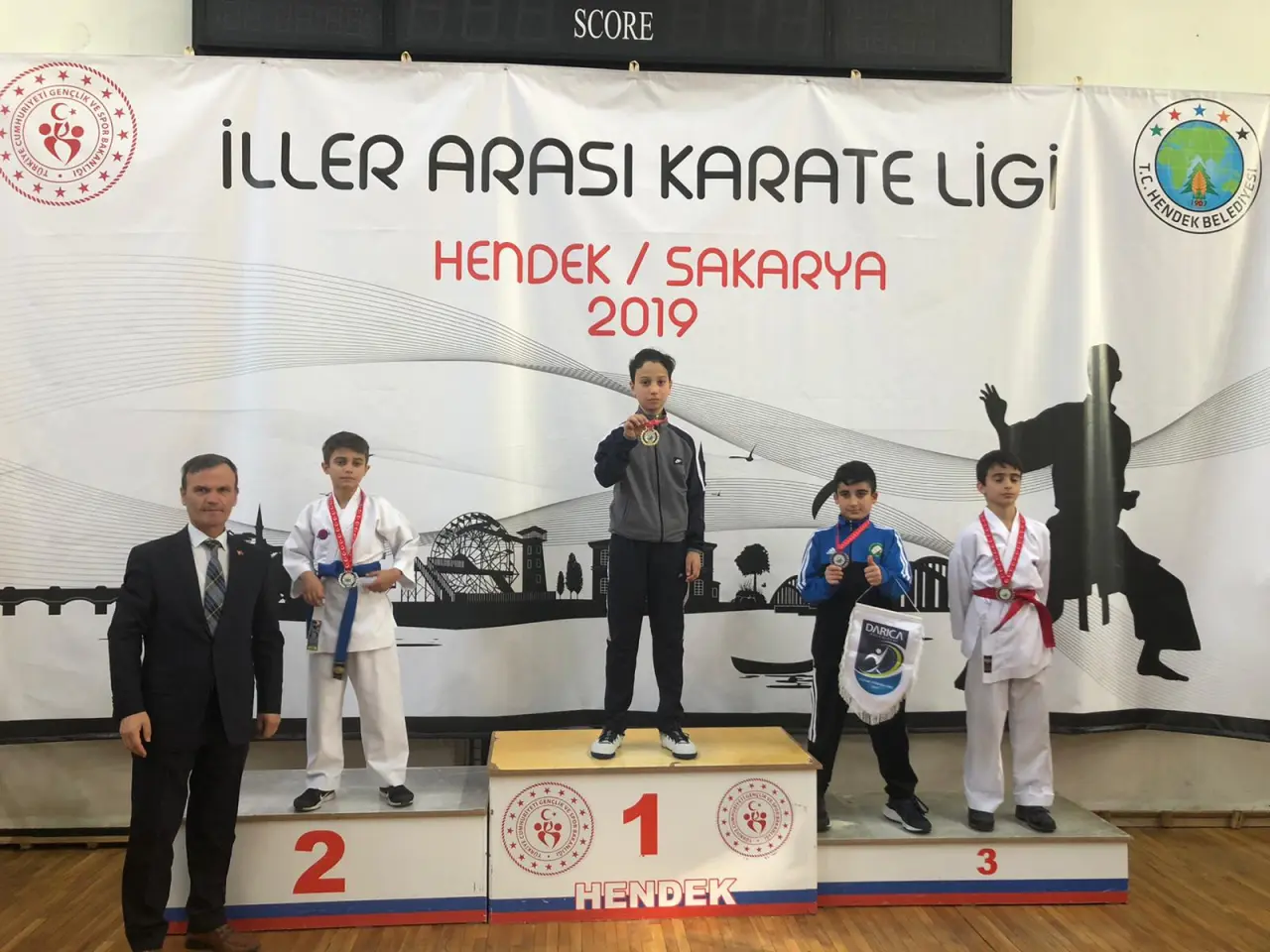 Haber: Hendekli Karateciler Madalyaya Doymuyor - Galeri-4