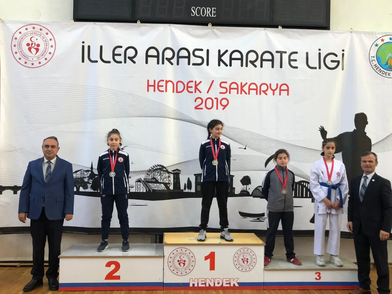 Haber: Hendekli Karateciler Madalyaya Doymuyor - Galeri-3