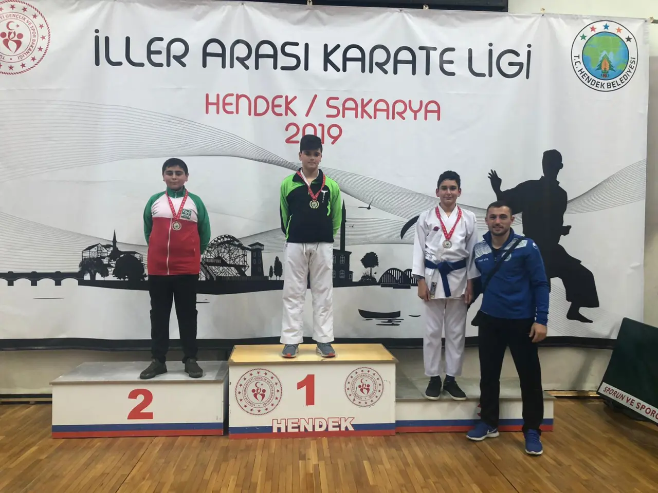 Haber: Hendekli Karateciler Madalyaya Doymuyor - Galeri-6