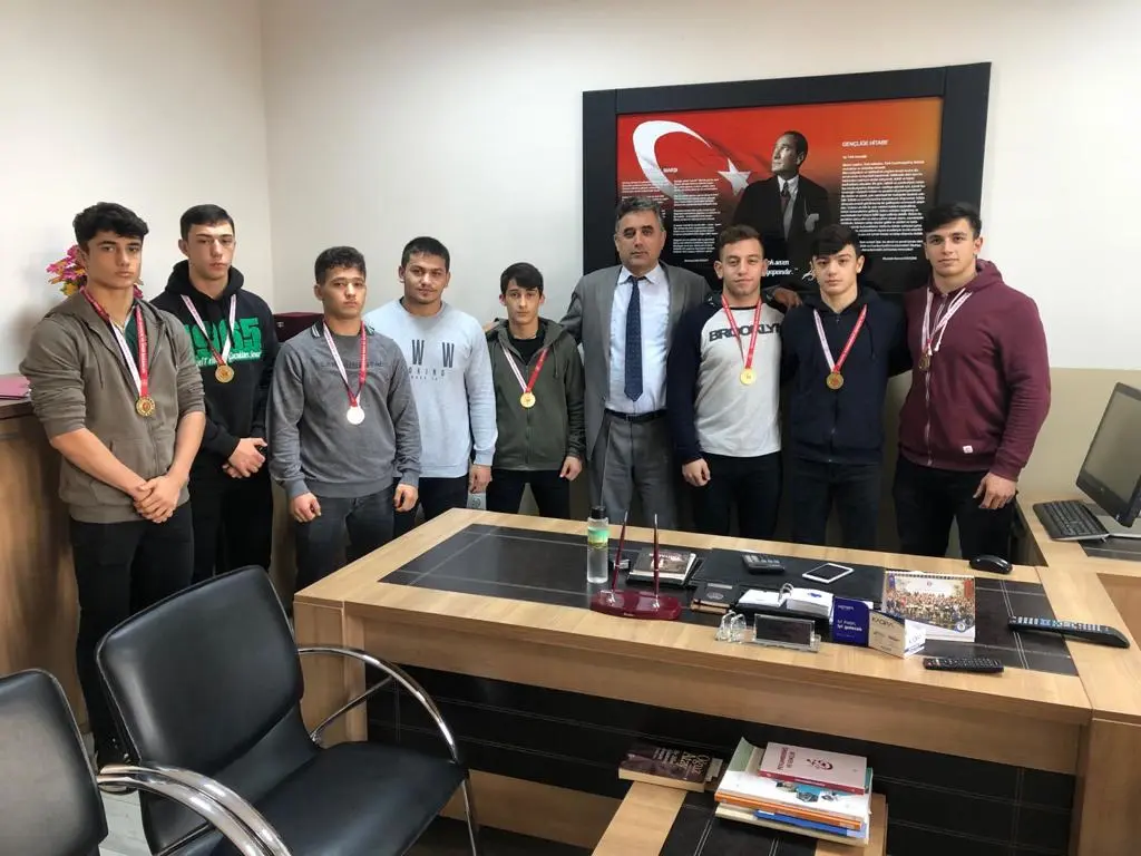 Haber: Güreşçilerden Madalyalara Ambargo - Öne Çıkan