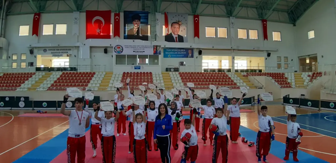 Haber: Kick Boks'ta Terfi Sevinci - Galeri-1