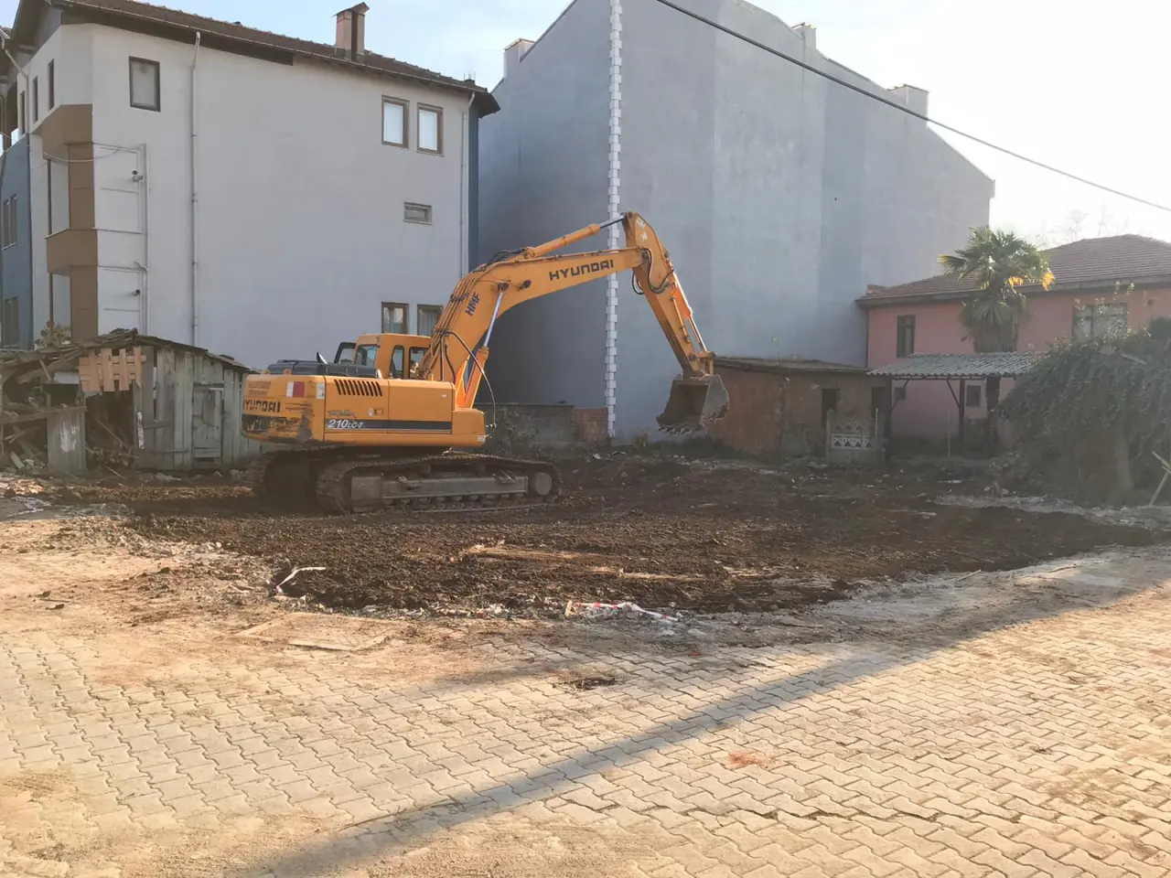 Haber: Korku Salan Metruk Binalar Yıkılıyor - Galeri-3