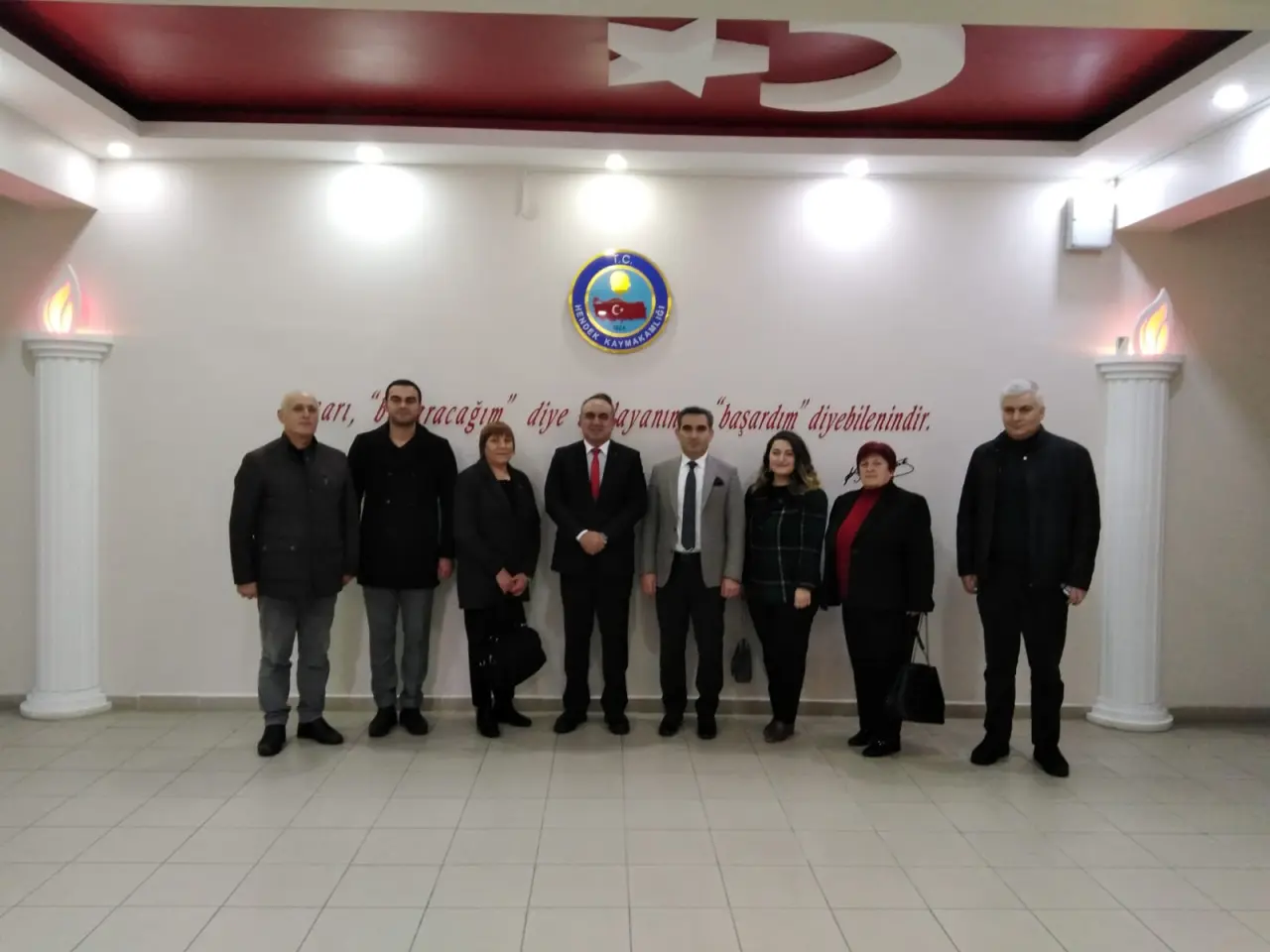 Haber: CHP İlçe Başkanı Bayraktar Kaymakam Acır'ı Ziyaret Etti - Öne Çıkan