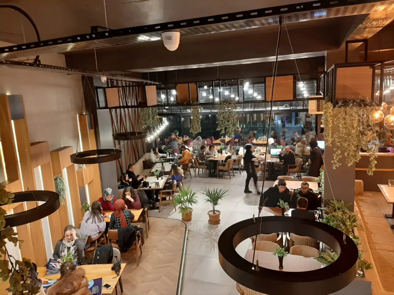 Haber: D’LUX Kafe & Restaurant Yeni Yüzüyle Hizmetinizde - Galeri-4