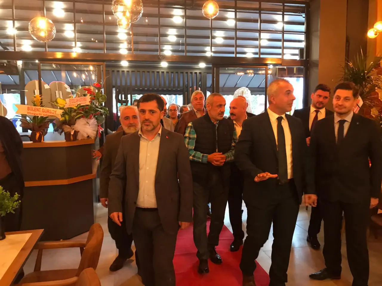 Haber: D’LUX Kafe & Restaurant Yeni Yüzüyle Hizmetinizde - Galeri-9