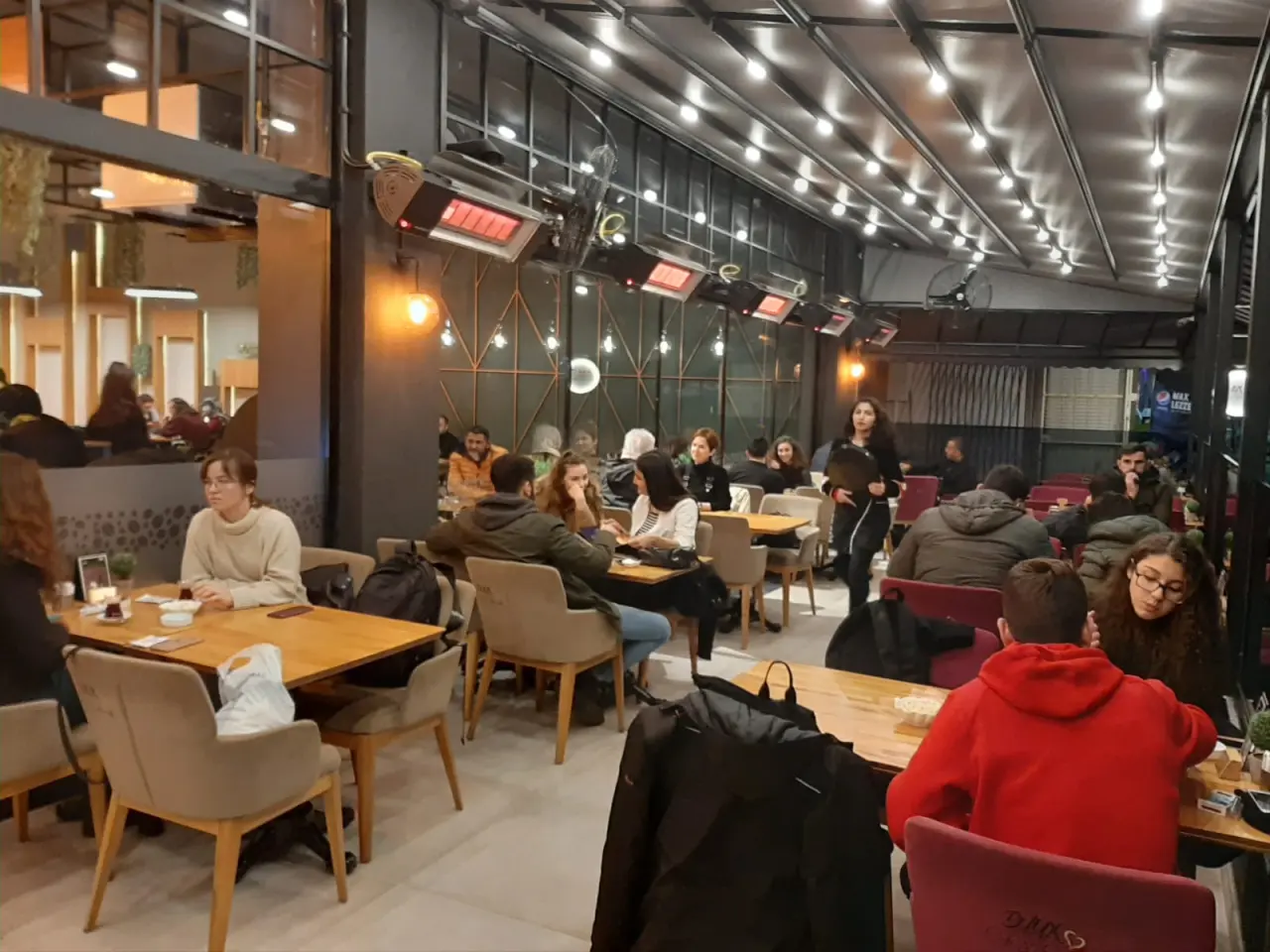 Haber: D’LUX Kafe & Restaurant Yeni Yüzüyle Hizmetinizde - Galeri-5