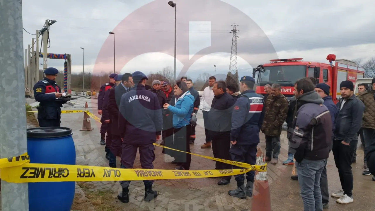 Haber: Hendek'te Feci Olay 1 Ölü 3 Yaralı - Galeri-1
