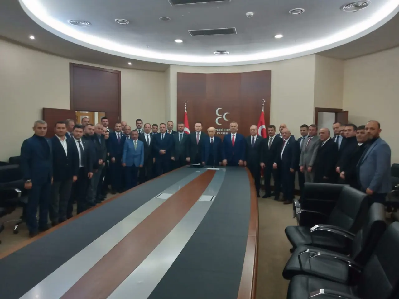 Haber: BABAOĞLU YENİDEN MHP’DE - Galeri-1