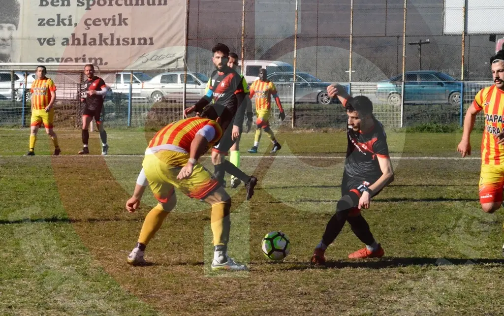 Haber: Hendek Derbisinde Kazanan Yenimahallespor - Galeri-11