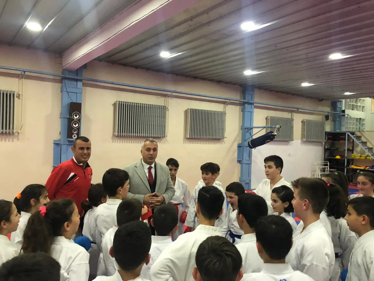 Haber: Babaoğlu’ndan Karatecilere Moral Ziyareti - Galeri-1