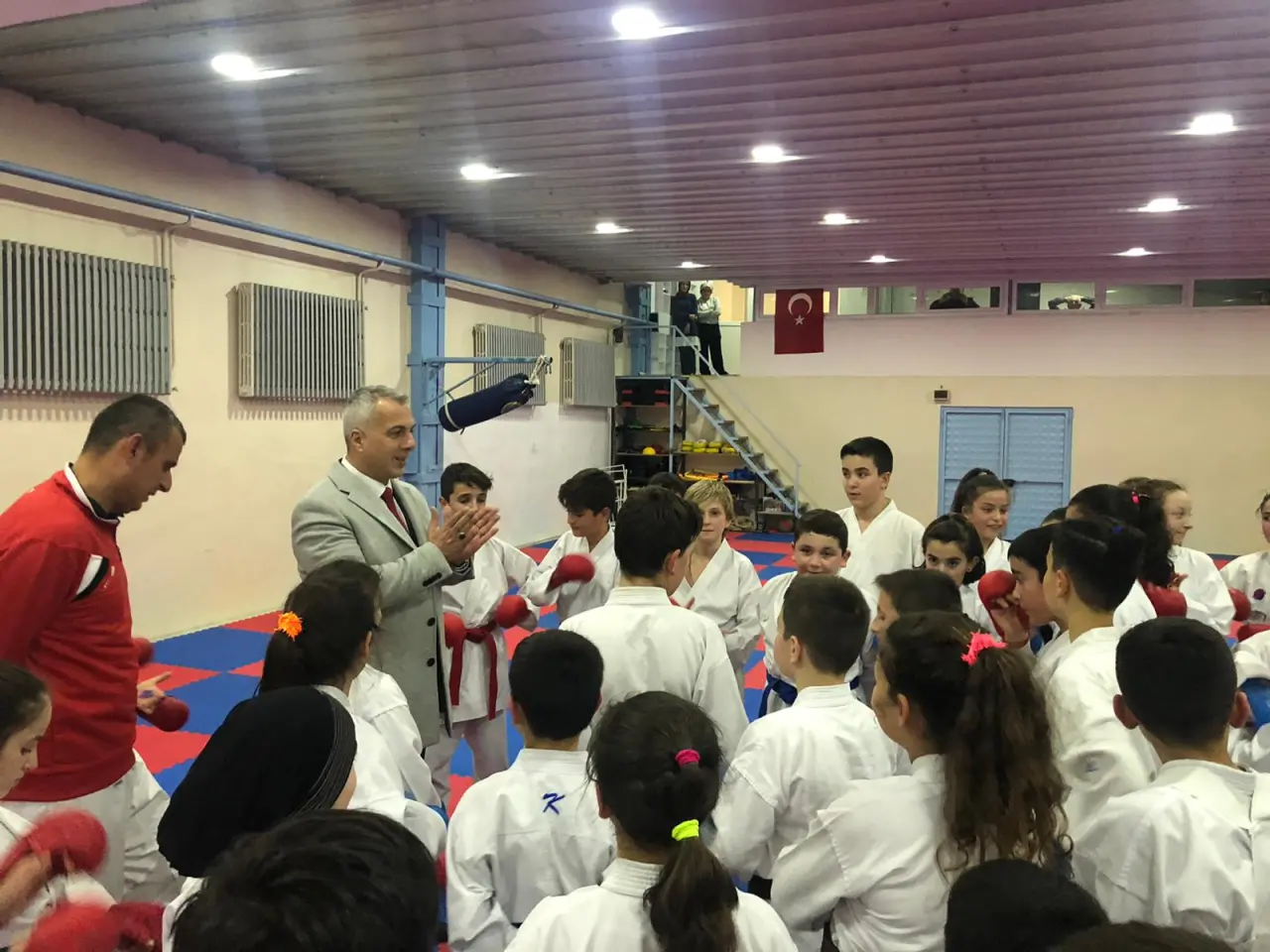 Haber: Babaoğlu’ndan Karatecilere Moral Ziyareti - Galeri-2