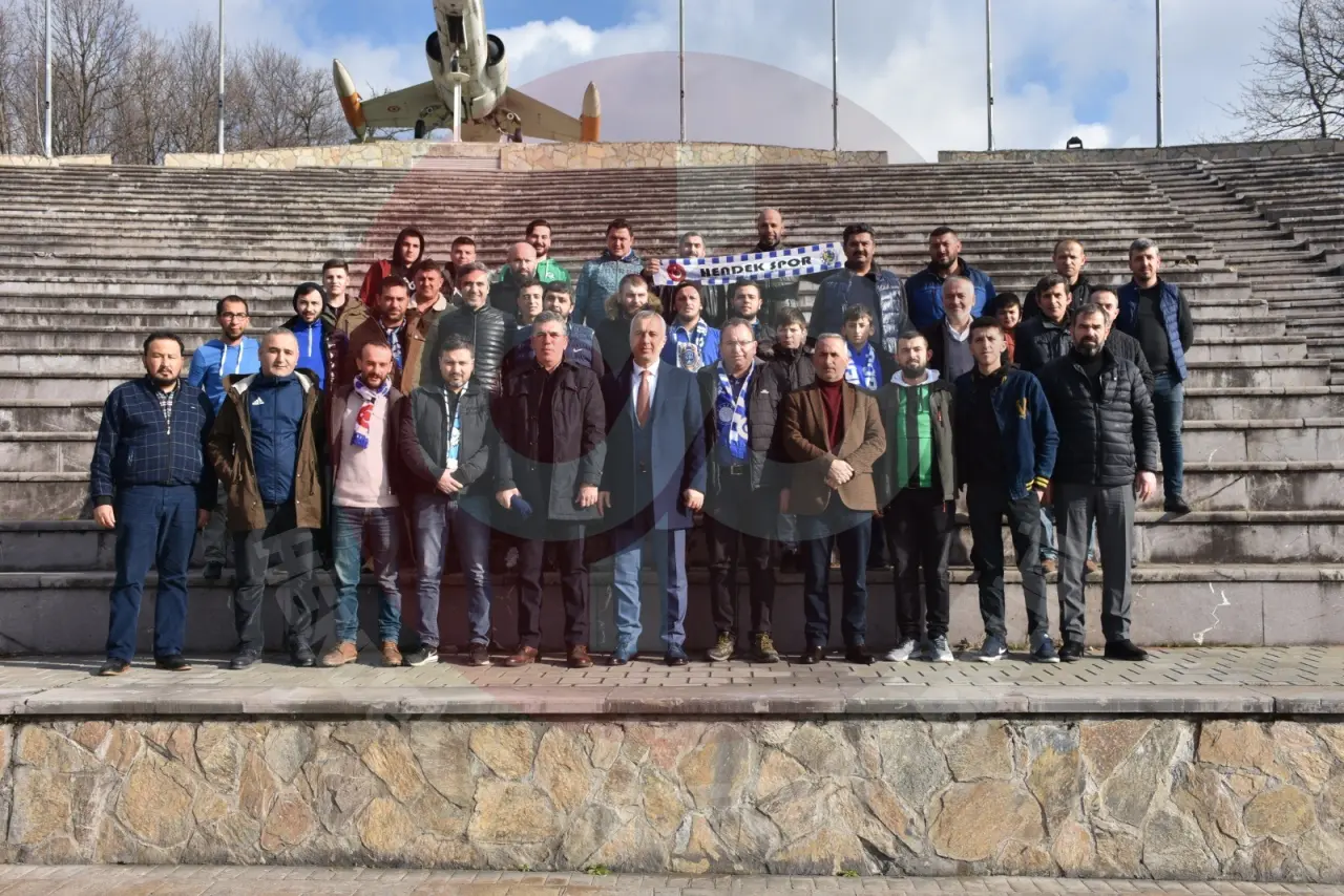 Haber: Hendekspor Taraftarı Maça Kilitlendi - Öne Çıkan