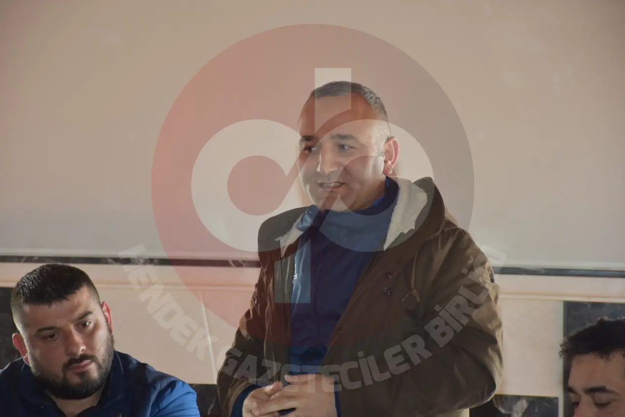 Haber: Hendekspor Taraftarı Maça Kilitlendi - Galeri-6