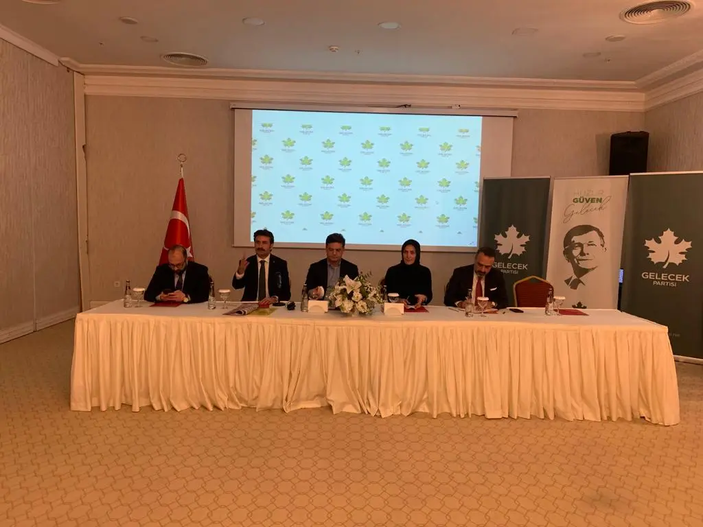 Haber: Gelecek Partisine Sakarya’da Yoğun İlgi - Öne Çıkan