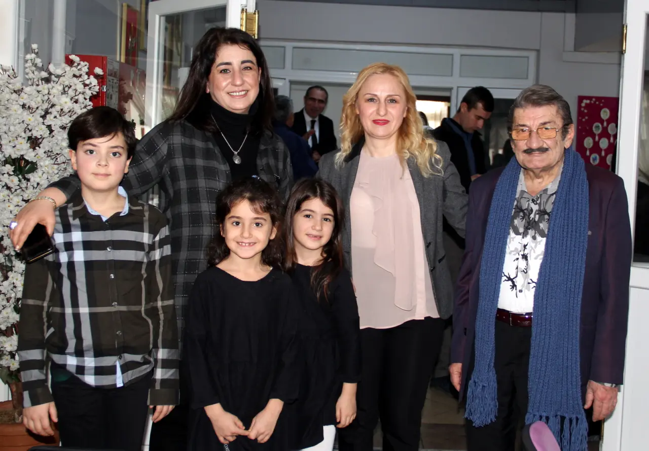 Haber: Sevgi ile Yaşlıları Kucakladılar - Öne Çıkan