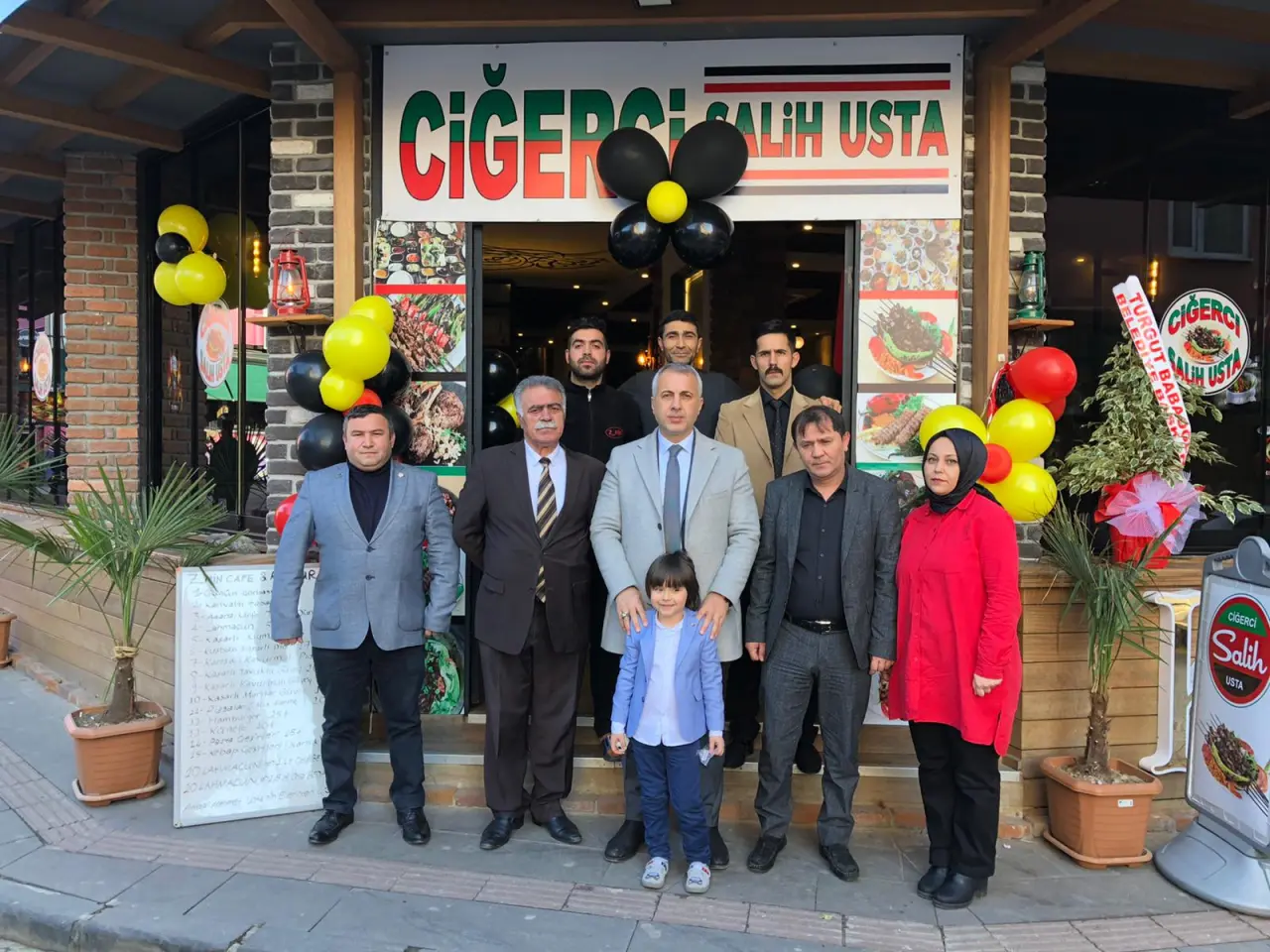 Haber: Ciğerci Salih dualarla hizmete açıldı - Öne Çıkan