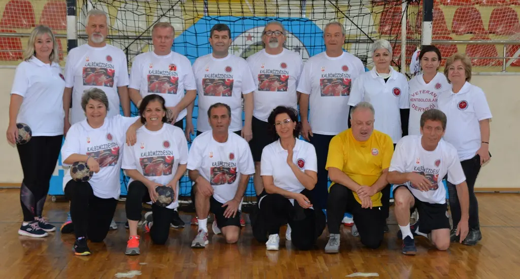 Haber: Veteran Hentbolcular  Gaffar Okkan’ı unutmadı - Galeri-3