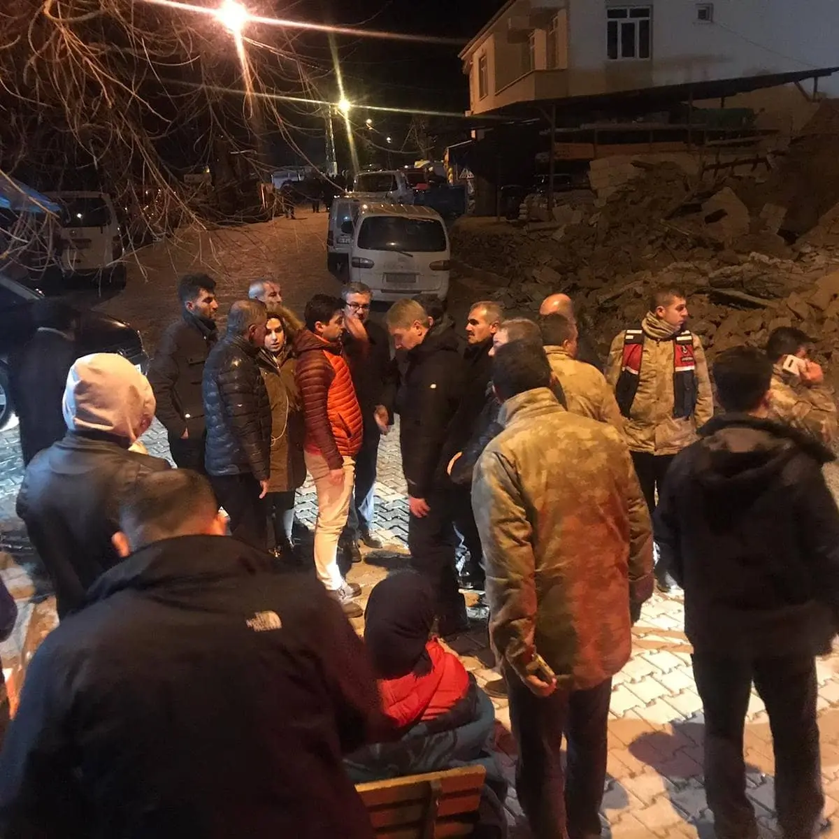 Haber: Ülkü Ocakları Deprem Bölgesinde - Galeri-2