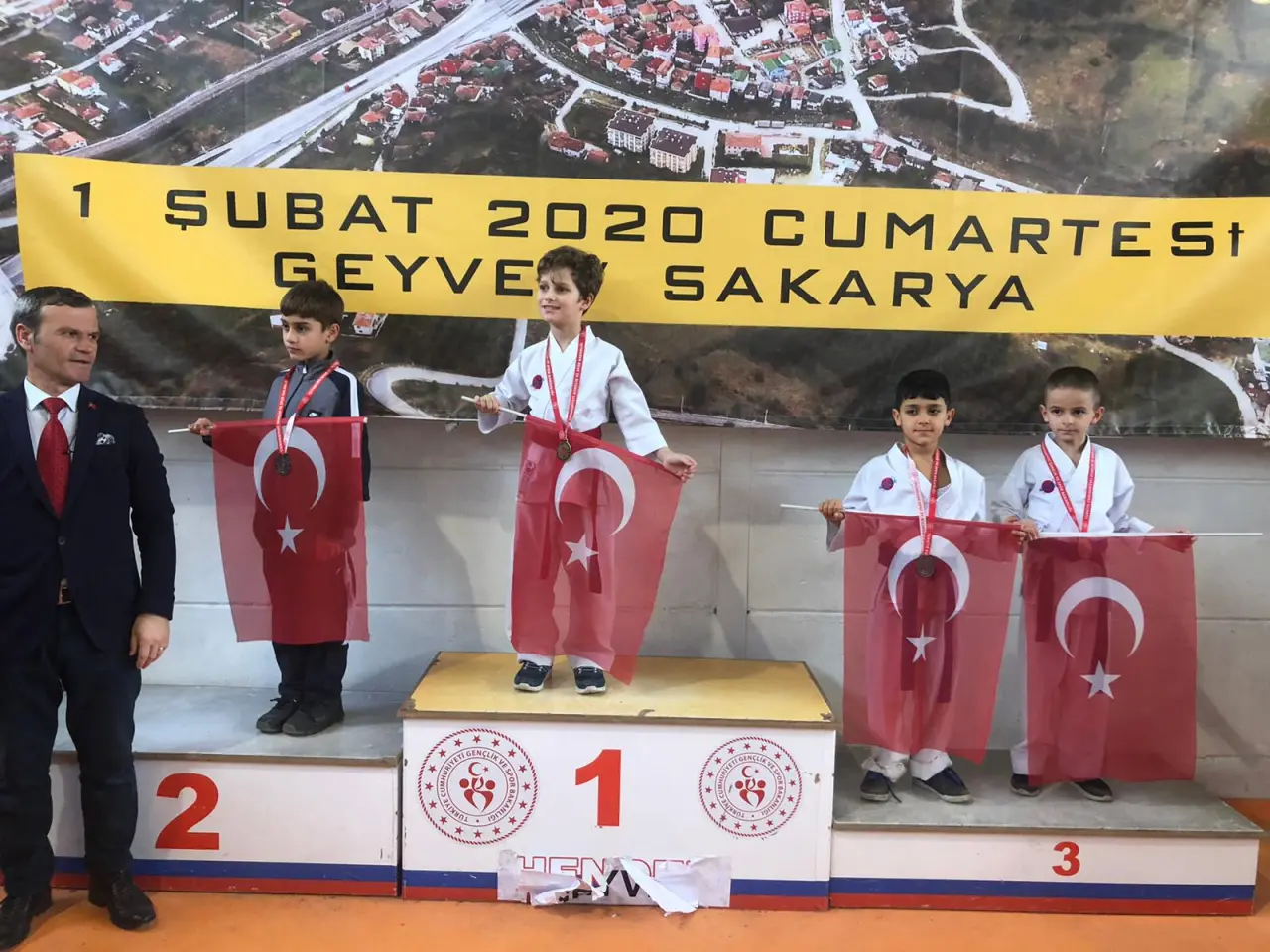Haber: Hendek Karate Hız Kesmiyor - Galeri-2