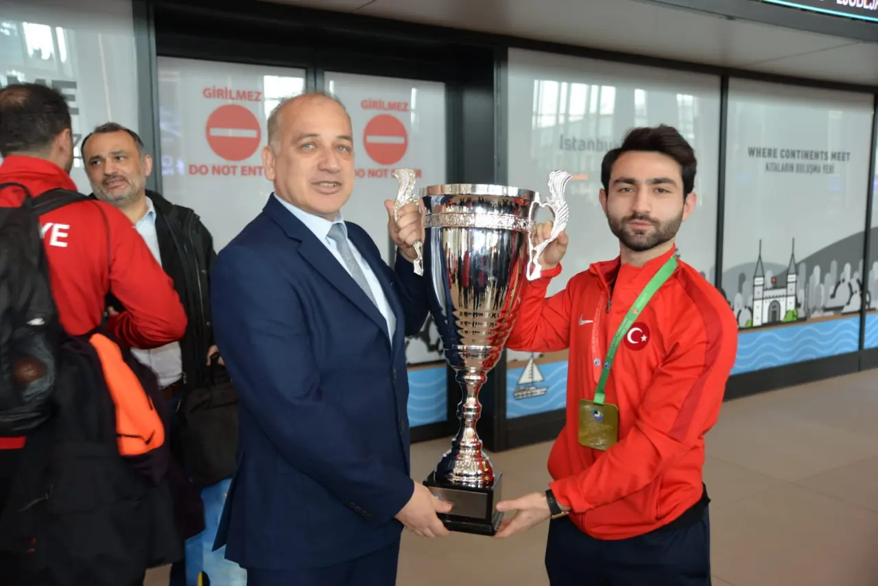 Haber: Şampiyona Coşkulu Karşılama - Galeri-4