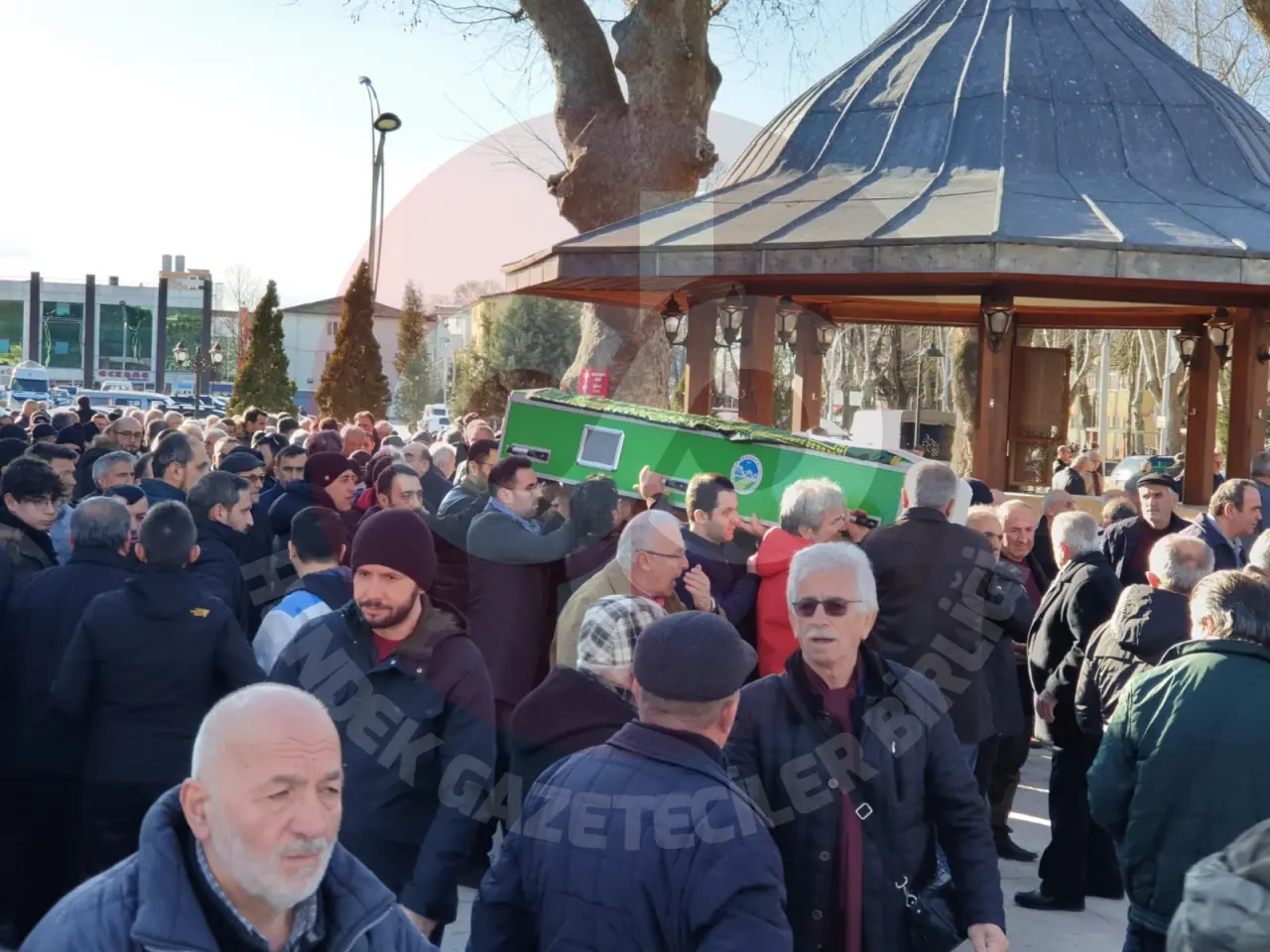 Haber: Gazeteci Uygun Dualarla Son Yolculuğuna Uğurlandı - Galeri-1